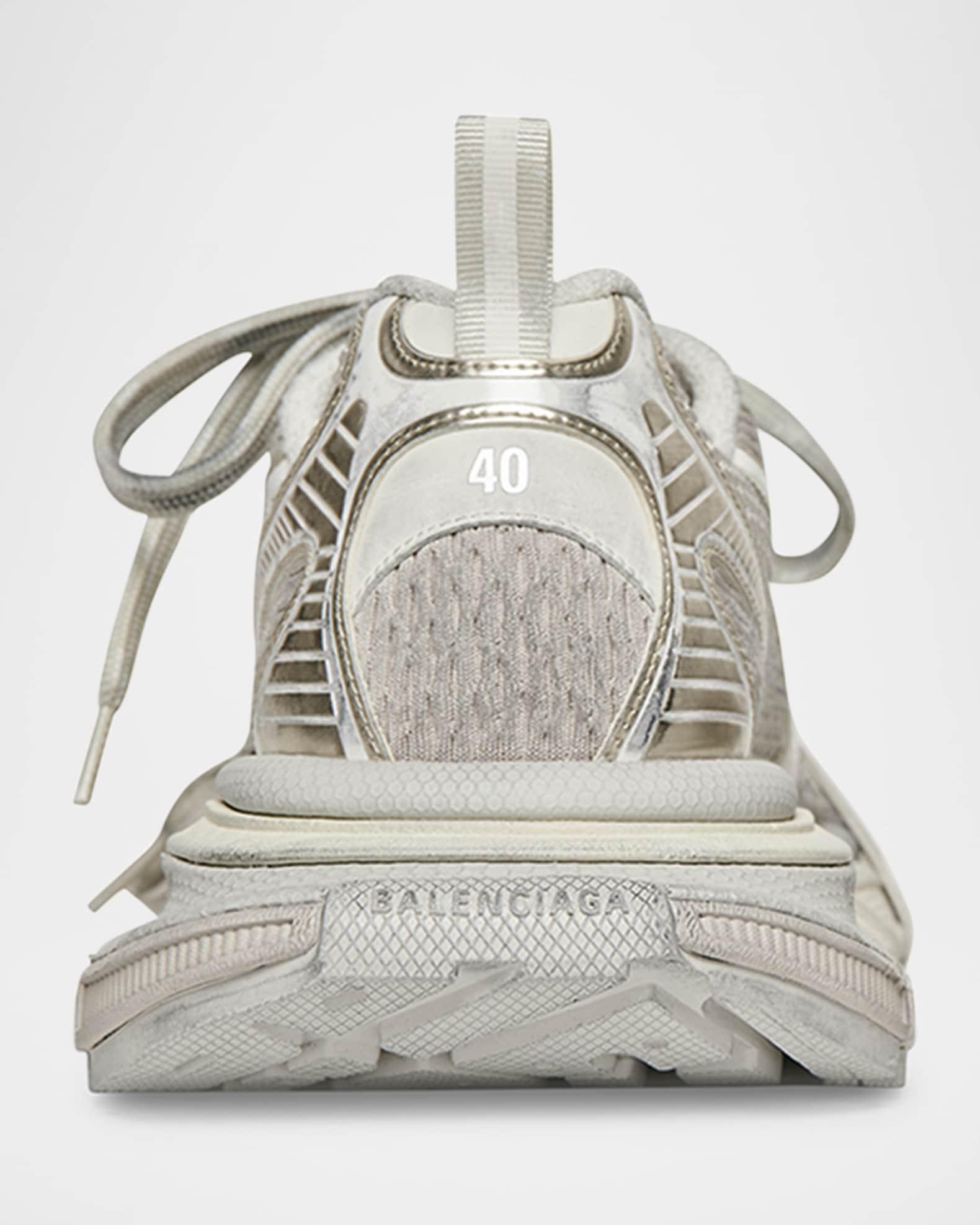 Men's 3XL Mesh Low-Top Sneakers Product Image