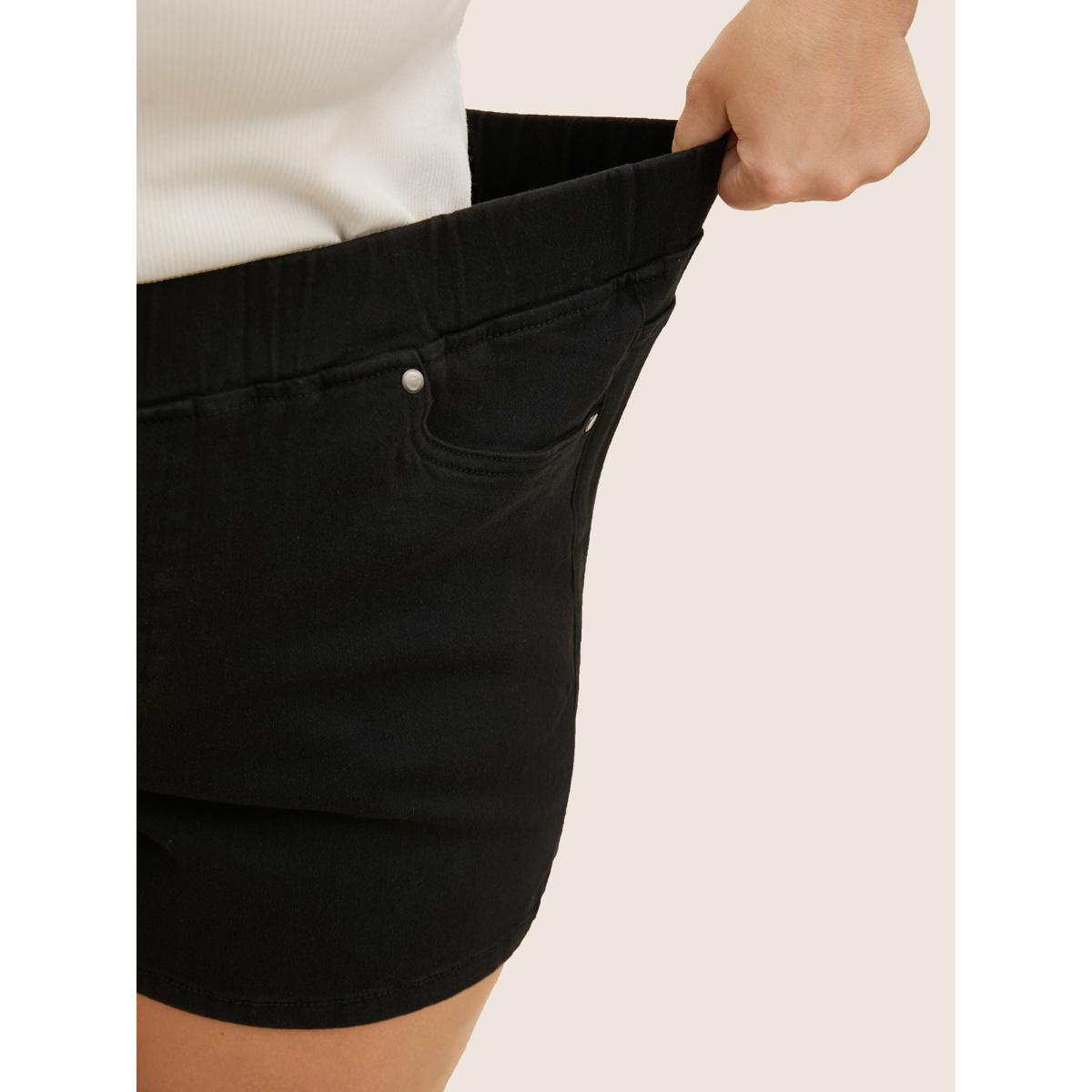 Plus Size Black Wash Slit Hem Slim Denim Shorts Women Denimblack Slit High stretch Everyday Slanted pocket Casual Denim Shorts BloomChic 22/3X Product Image