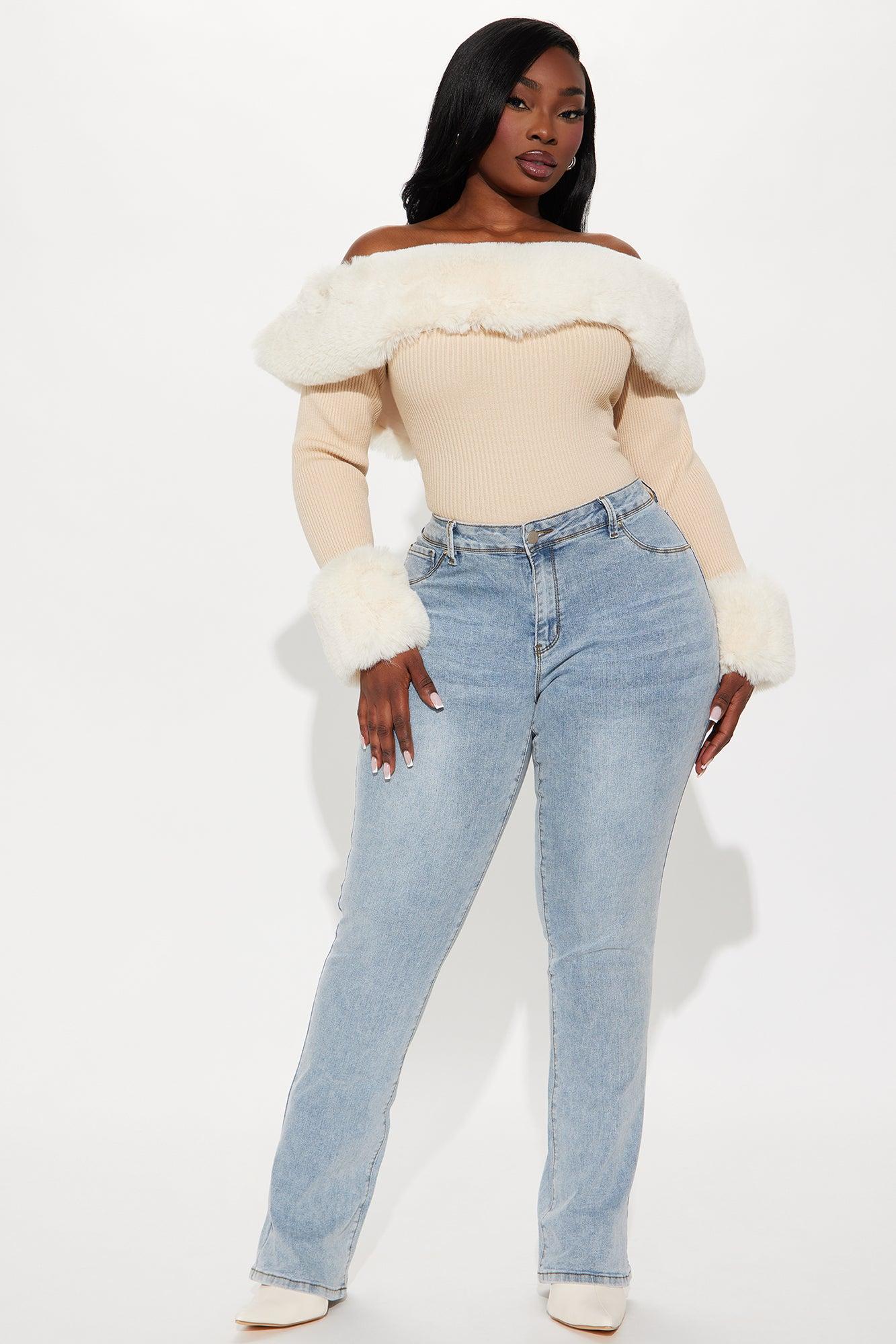 Getting The Boot Mid Rise Jeans - Light Wash Product Image