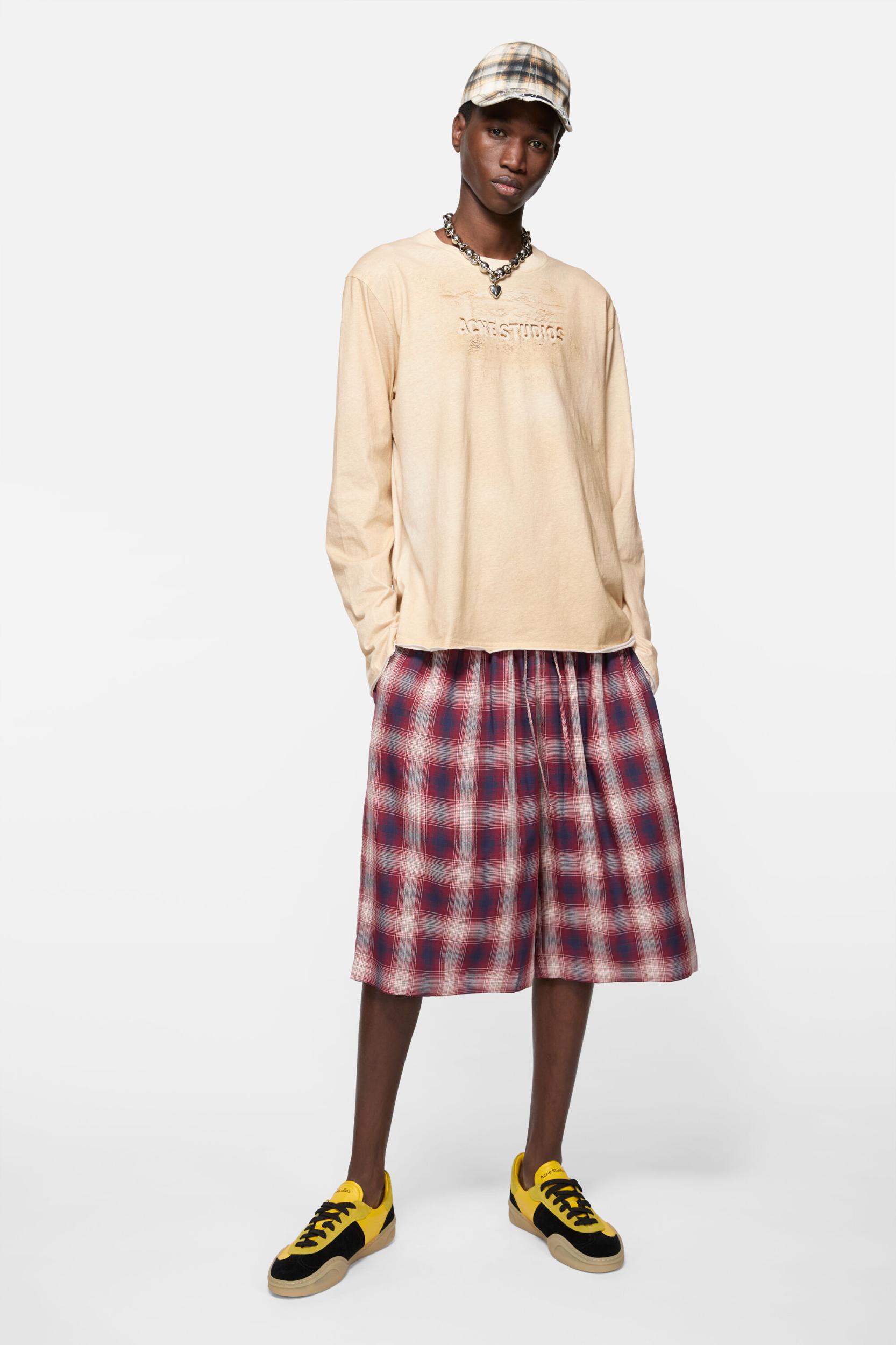 Long sleeve logo t-shirt Product Image