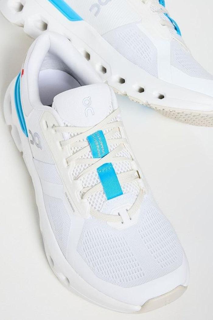 On Running Women's Cloudrunner Product Image