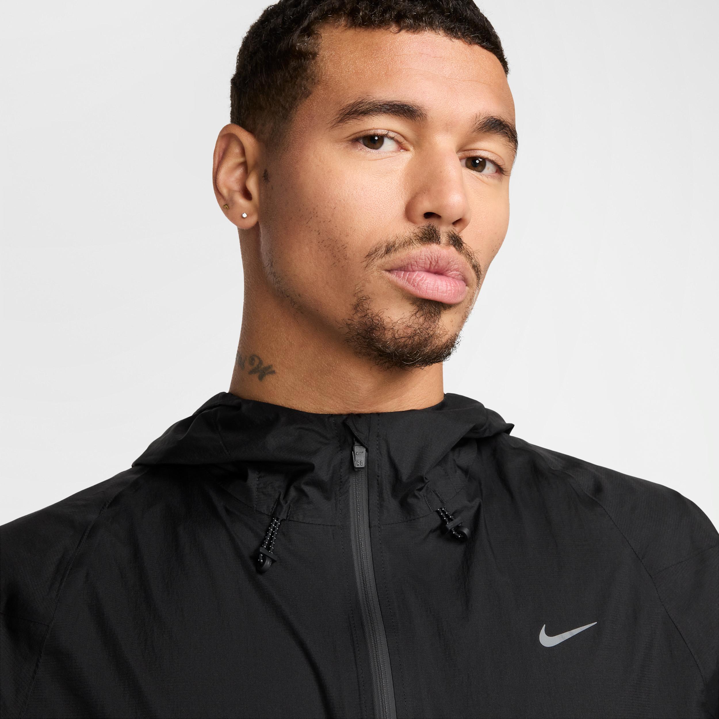 Nike Running Division Men's Storm-FIT ADV Running Jacket Product Image