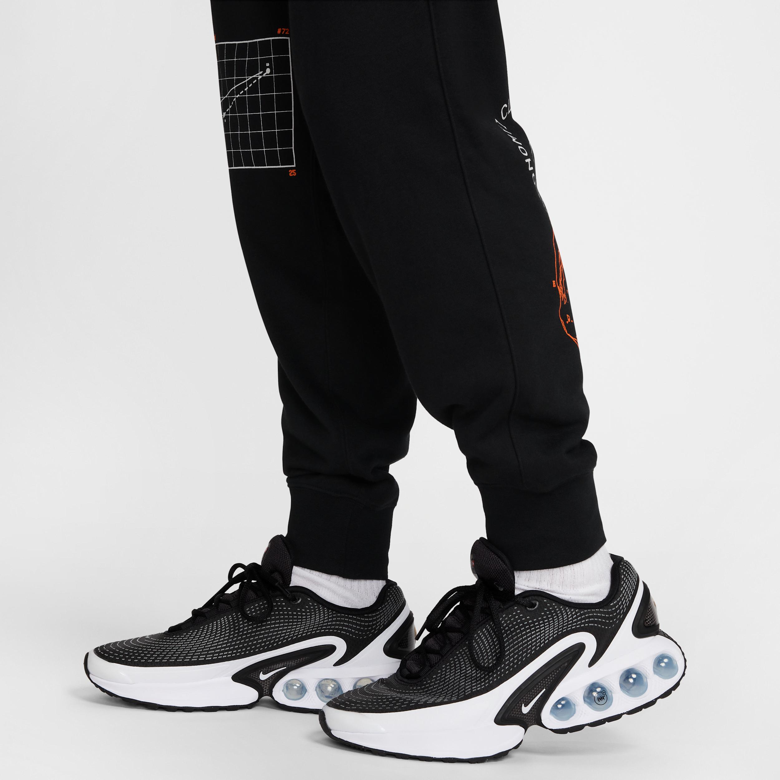 Nike Club Men's French Terry Joggers Product Image