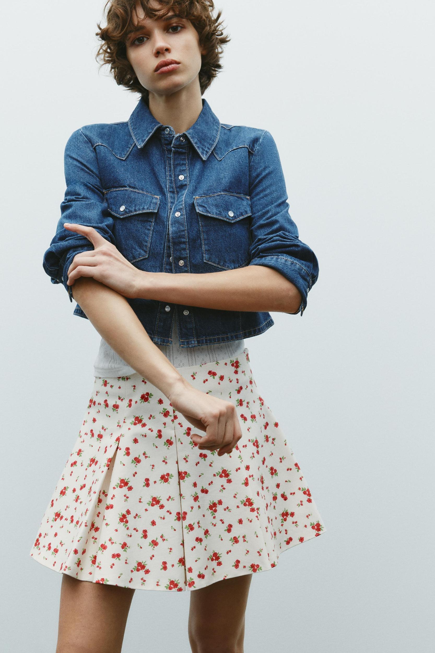 FLORAL BOX PLEAT MINI SKIRT Product Image