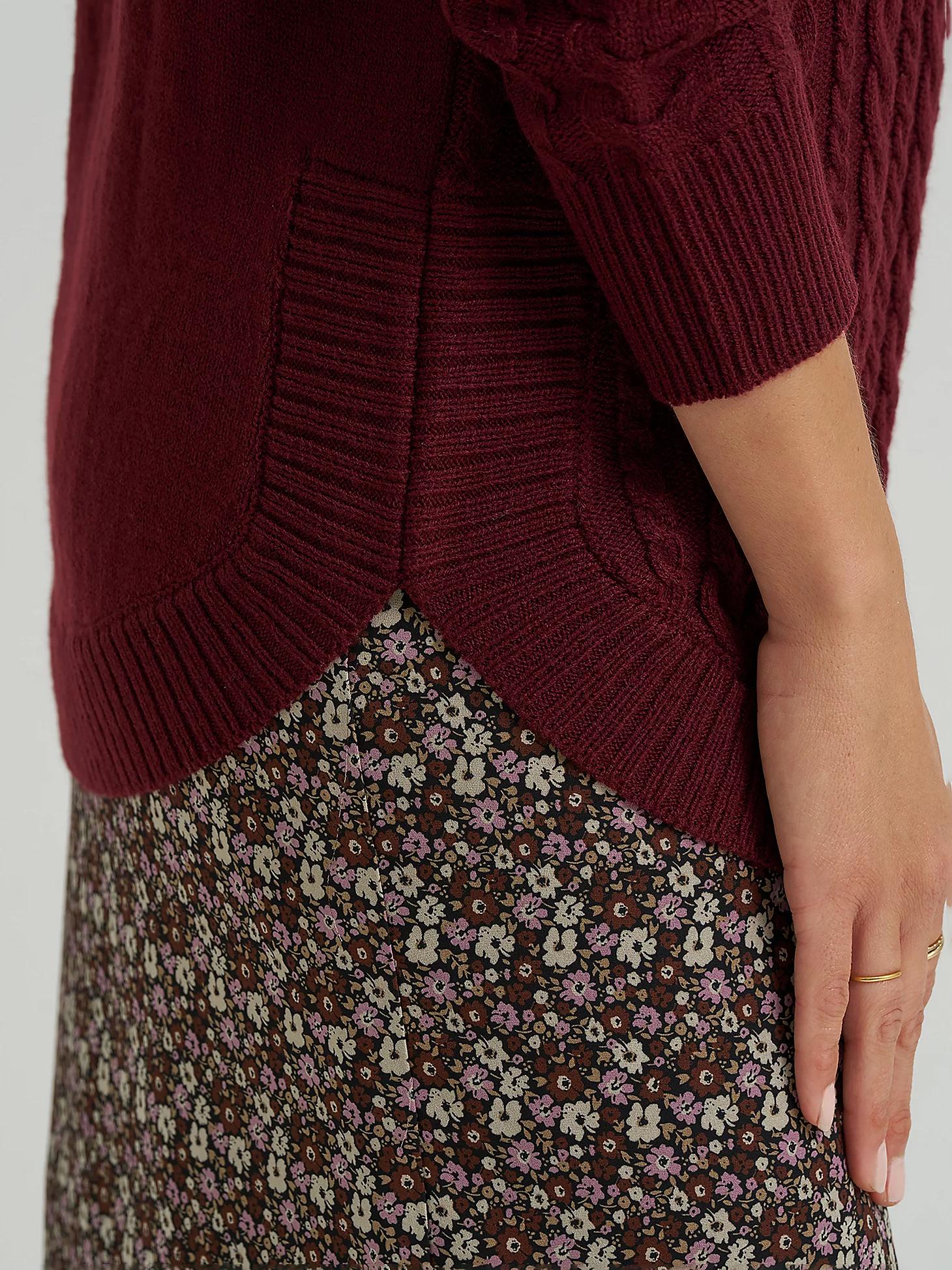 Women's Curved Hem Cable Knit Sweater | Women's Tops & Tees | Lee® Product Image