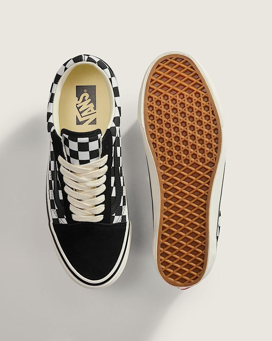 Premium Old Skool Checkerboard Shoe in Black / White| Vans US Product Image