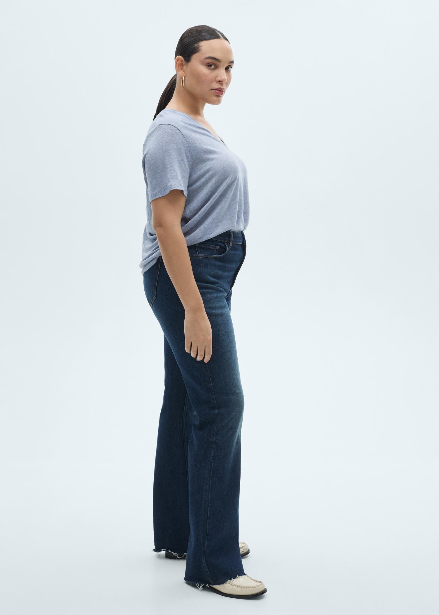 V-neck linen t-shirt - Women | MANGO USA Product Image