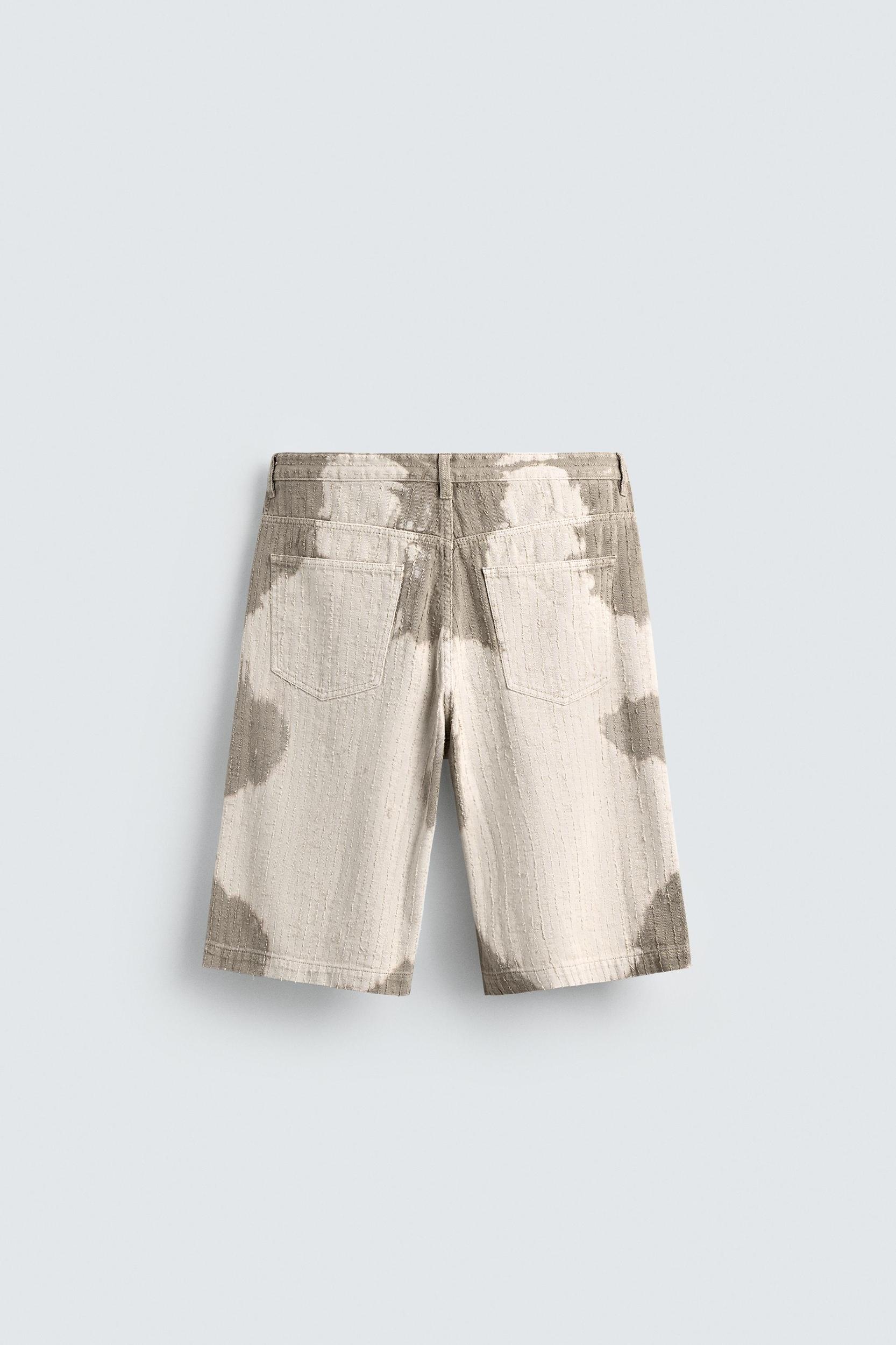 TEXTURED STRIPED SHORTS Product Image