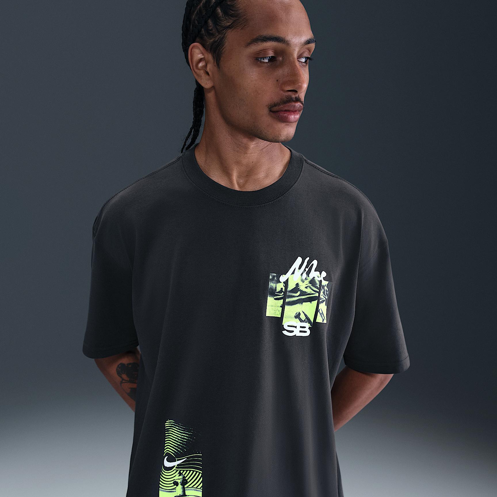 Mens Nike SB Max90 Skate T-Shirt | HV1304-045 Product Image