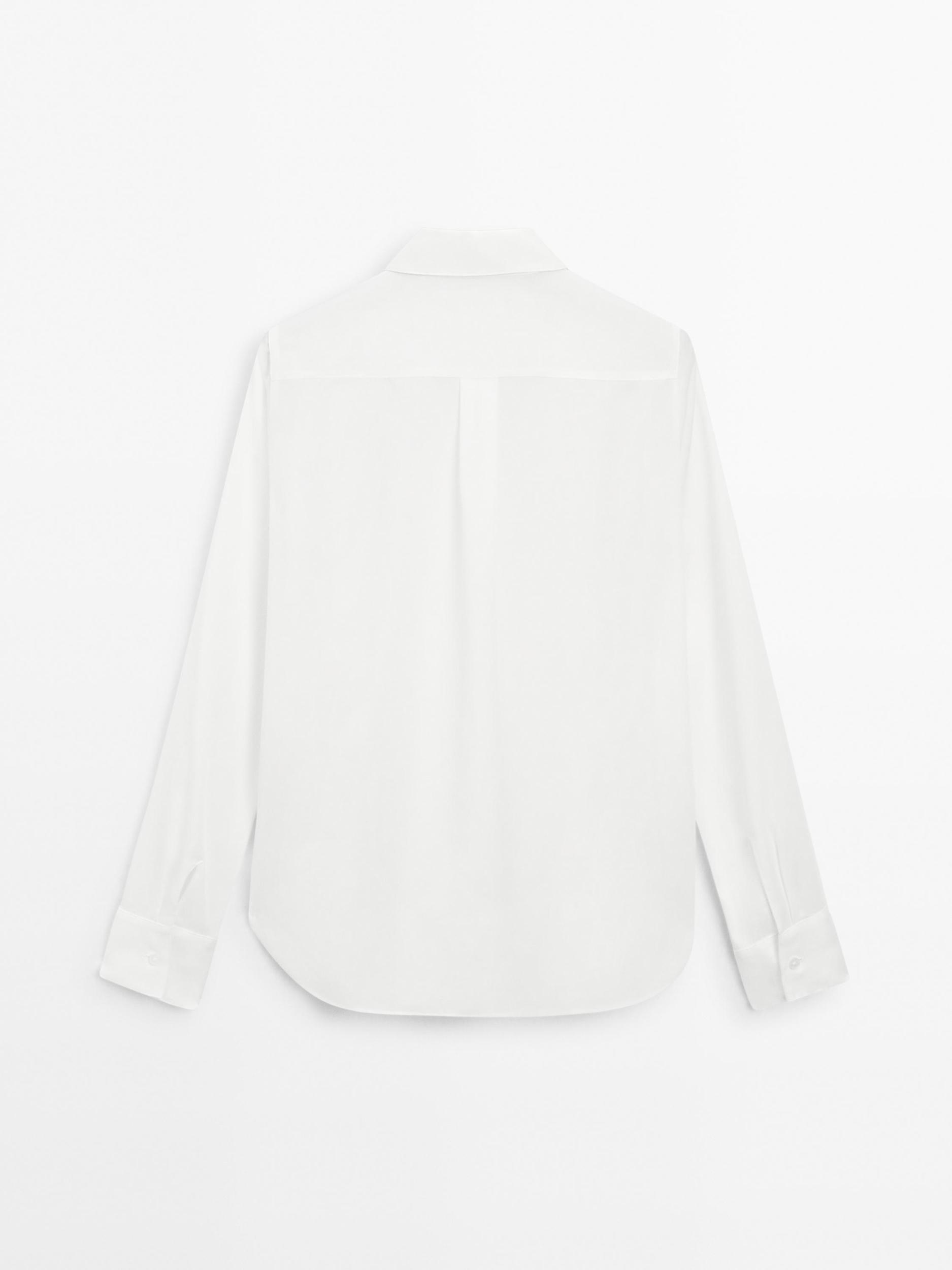 Flowing shirt with shirt collar Product Image