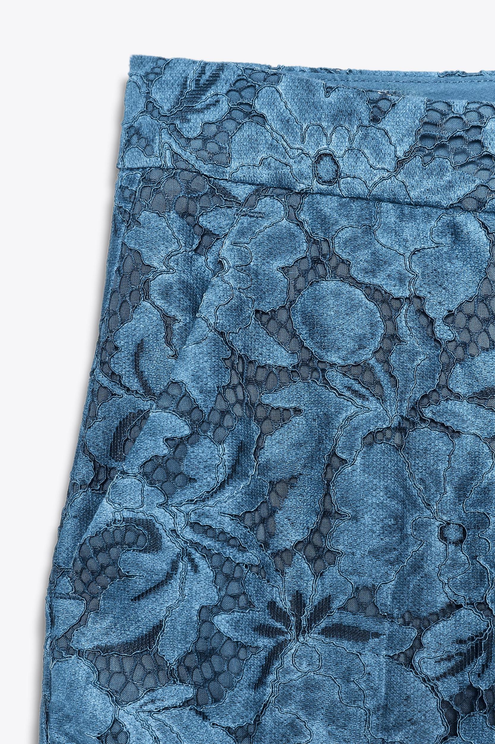 LACE BLAZER Product Image