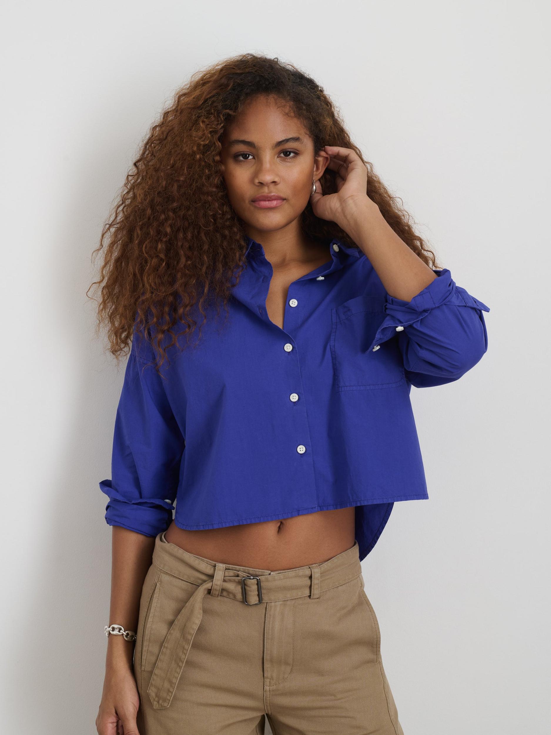 Cropped Jo Shirt in Cotton Poplin Product Image