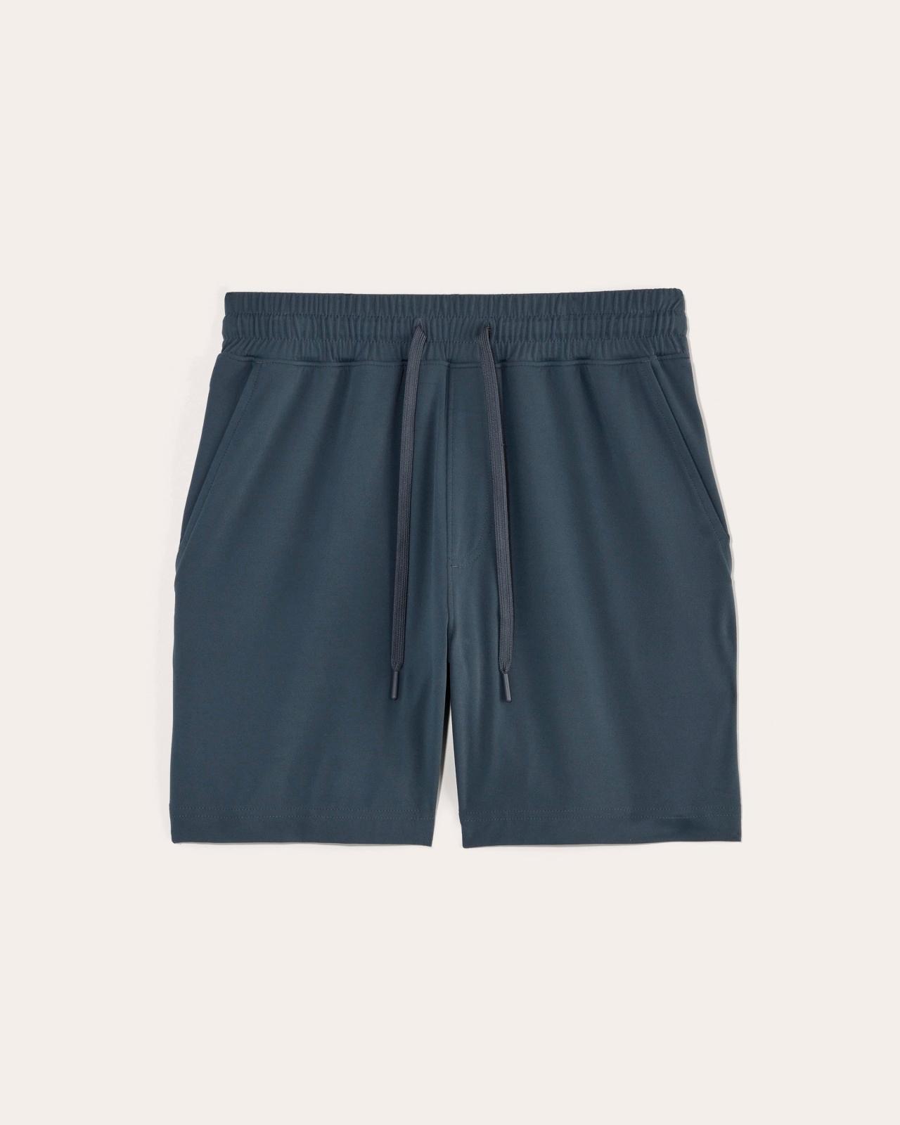 Mens Off-Duty Tech Short by Everlane Product Image