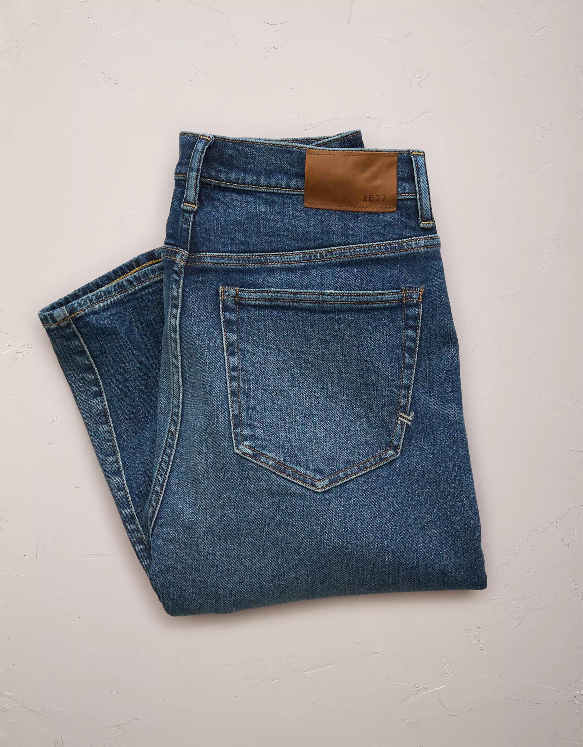 AE77 Premium Straight Crop Jean Product Image