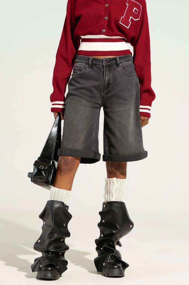 DONT KNOW DONT CARE BERMUDA SHORT Product Image