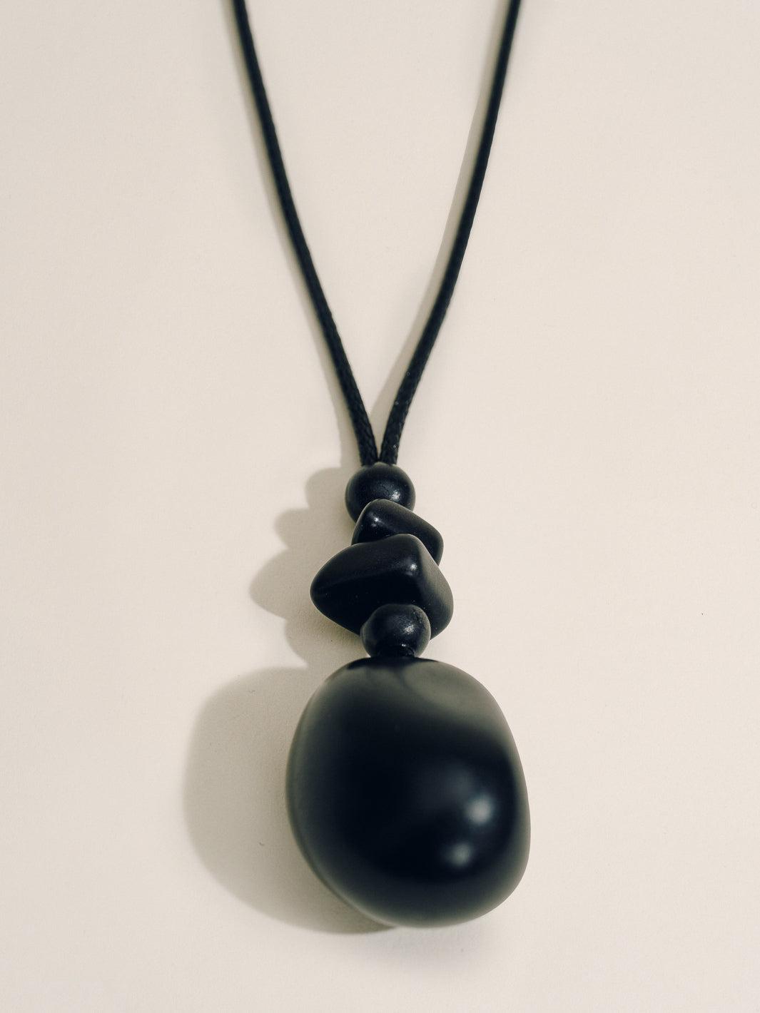 The Pendant Necklace in Black Product Image