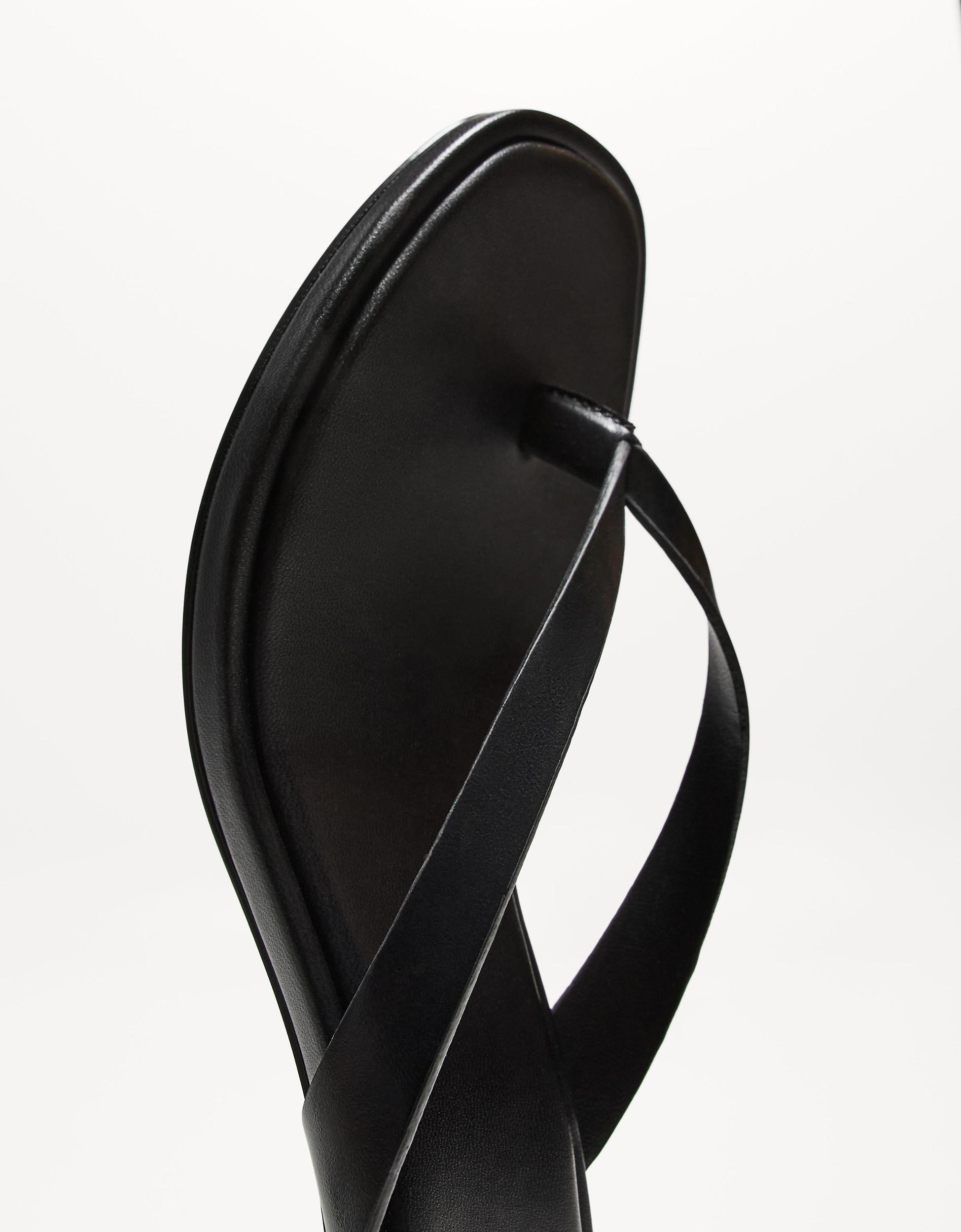 Kitten-heel sandals Product Image