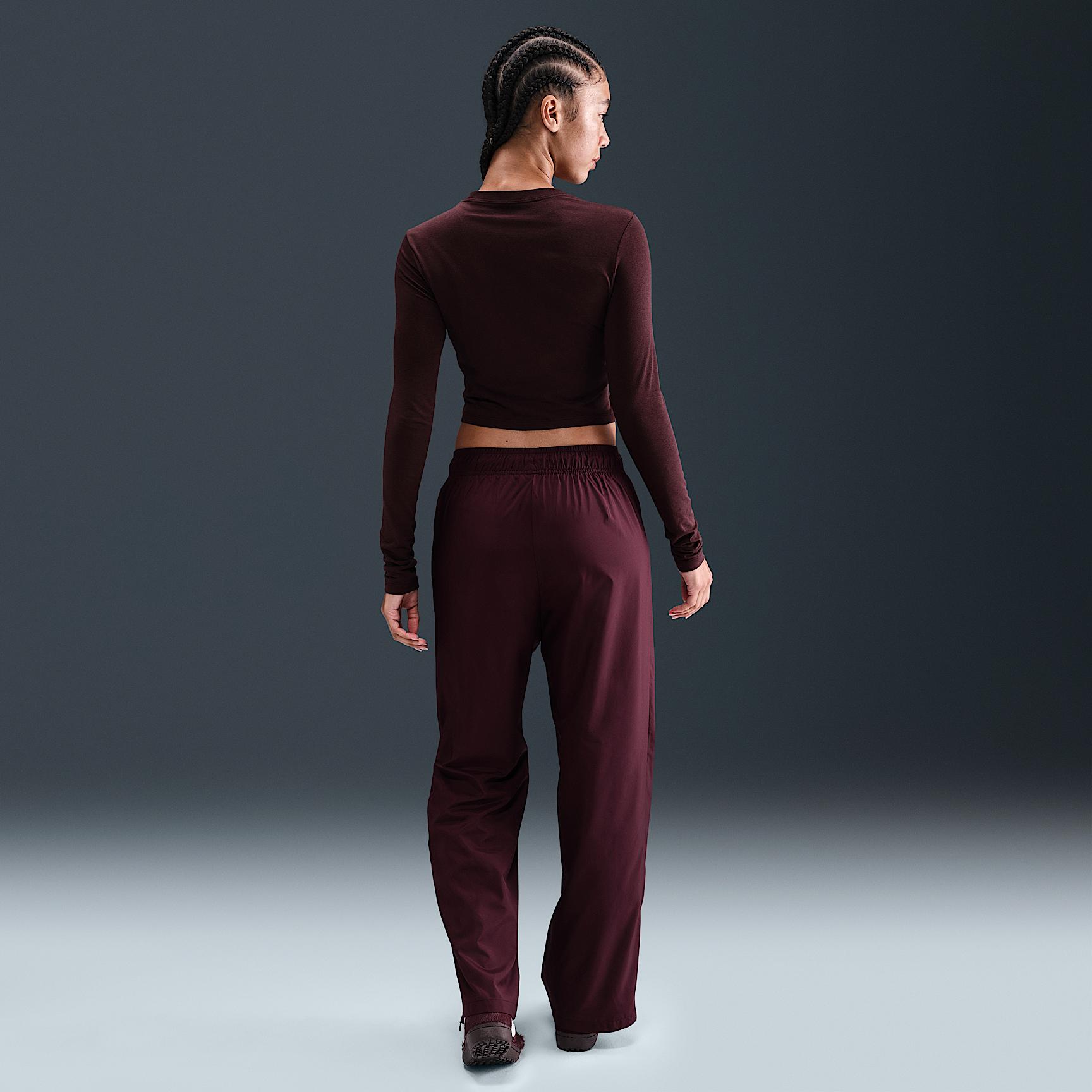 Womens Nike Sportswear Chill Knit Slim Long-Sleeve Cropped Top | HF5322-017 Product Image