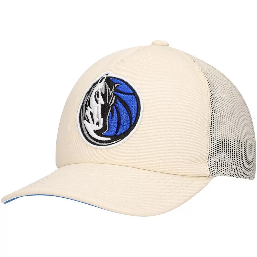 Men's Mitchell & Ness Cream Dallas Mavericks Trucker Adjustable Hat, Beige Product Image