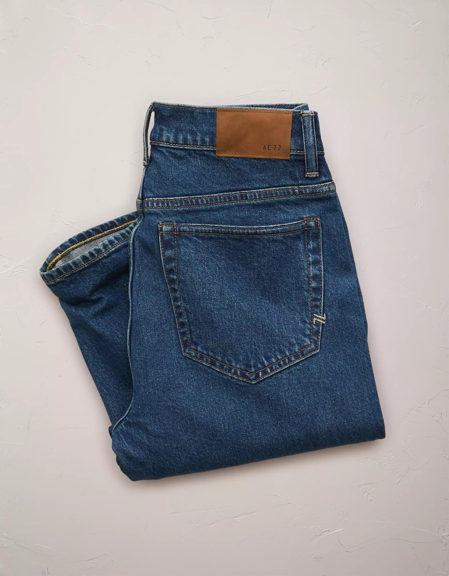 AE77 Premium Straight Crop Jean Product Image