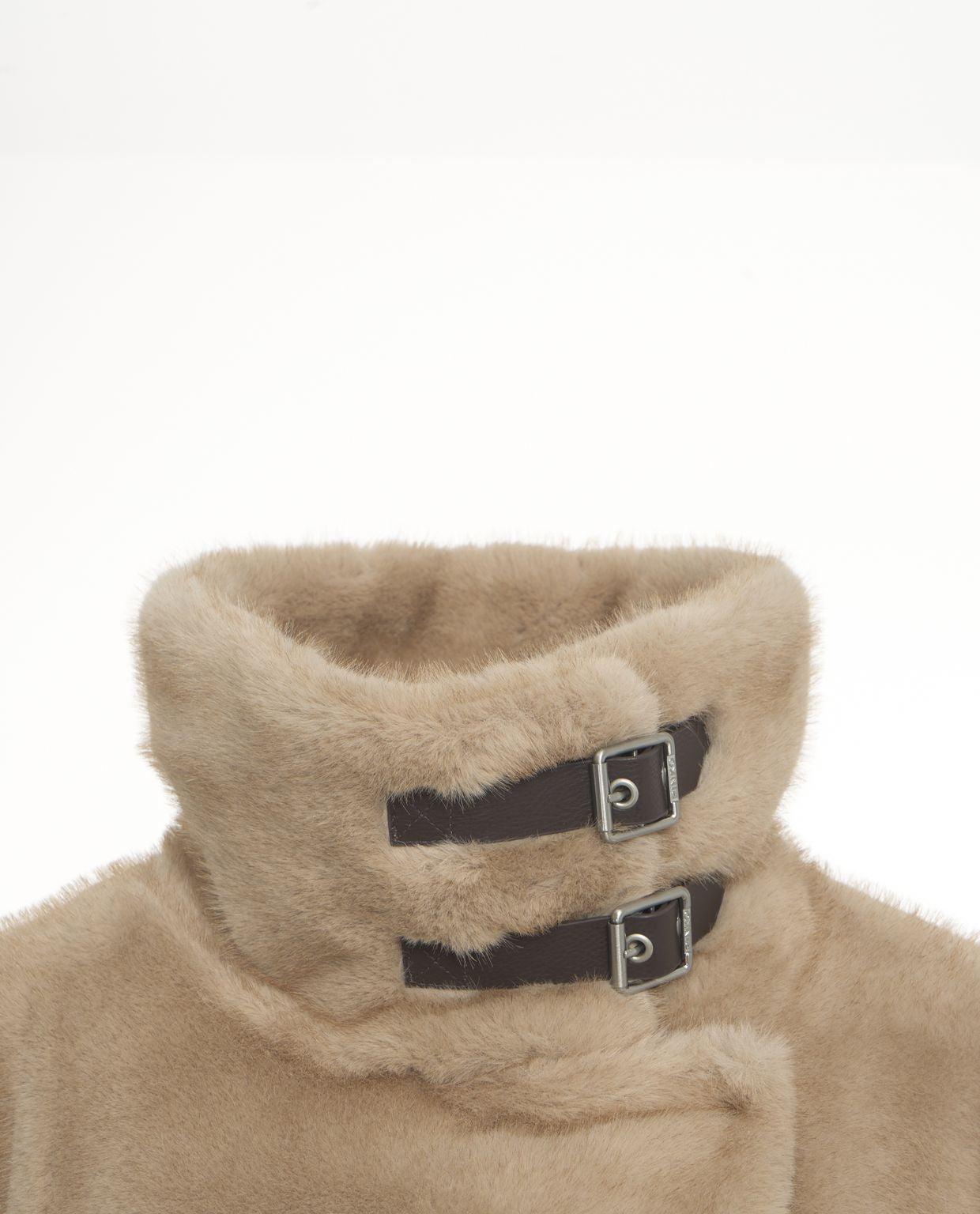 Faux fur cape Product Image