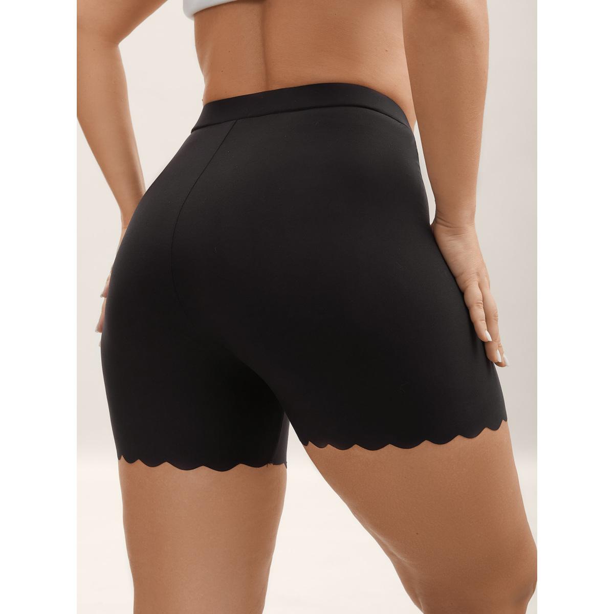 Plus Size Scalloped Trim Stretchy Skinny-Fit Leggings Women Black Leisure Skinny Casual Shorts BloomChic 12/L Product Image