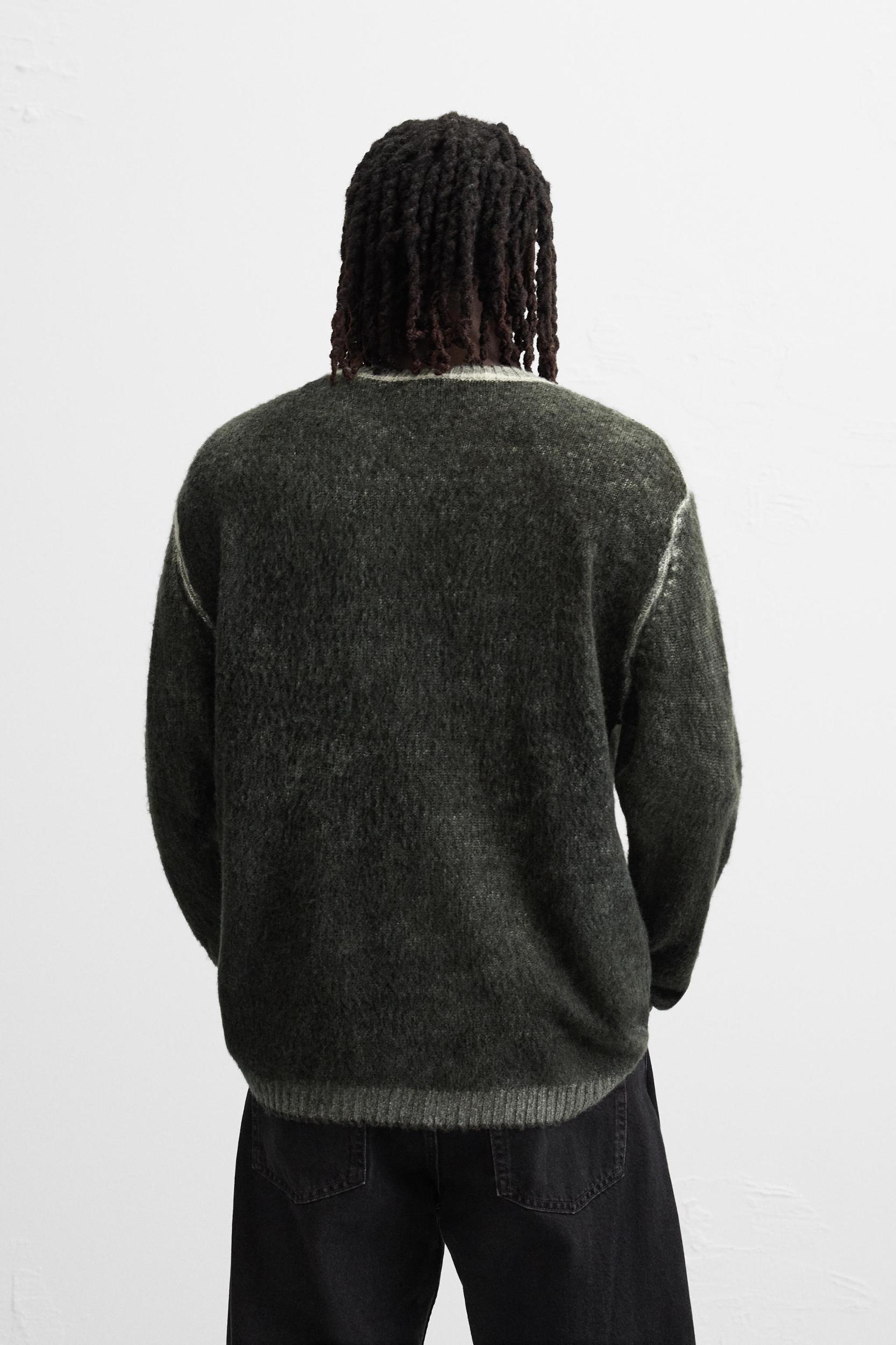 SPRAY PRINT SWEATER Product Image