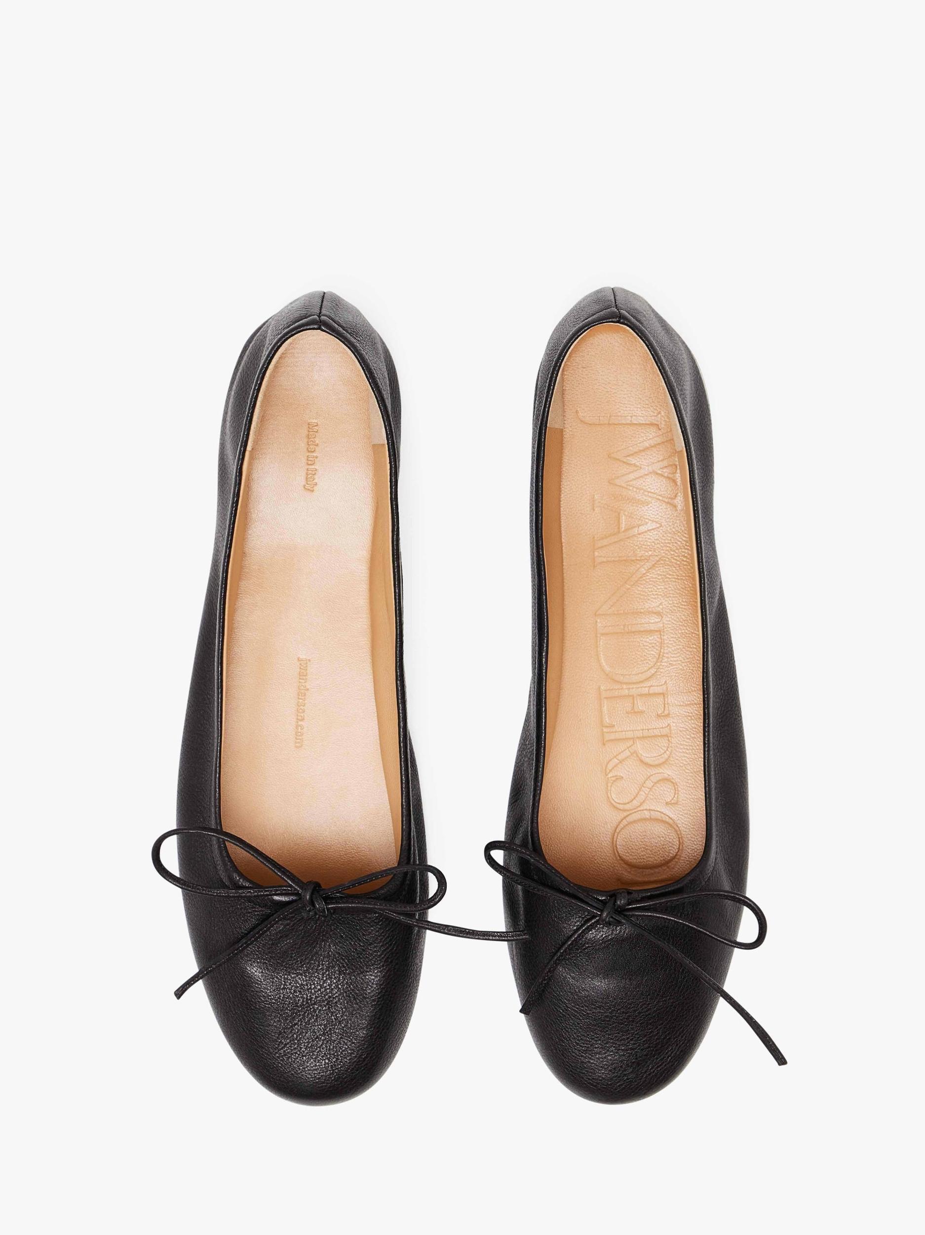 ROUND-TOE LEATHER BALLERINAS Product Image