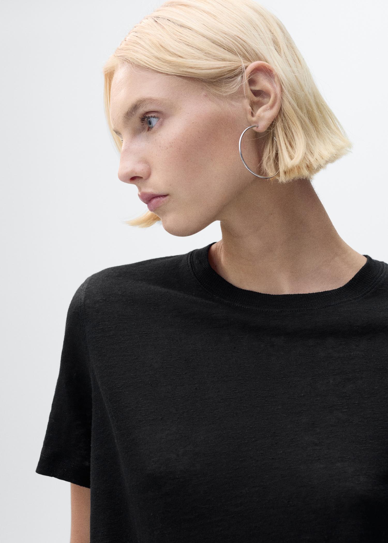 Short-sleeved linen t-shirt - Women | MANGO USA Product Image