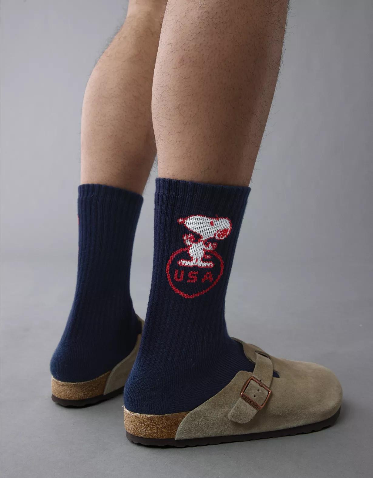 AE Peanuts Graphic Terry Crew Socks Product Image