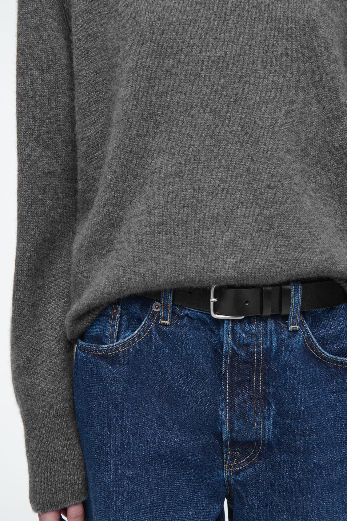 PURE CASHMERE SWEATER Product Image