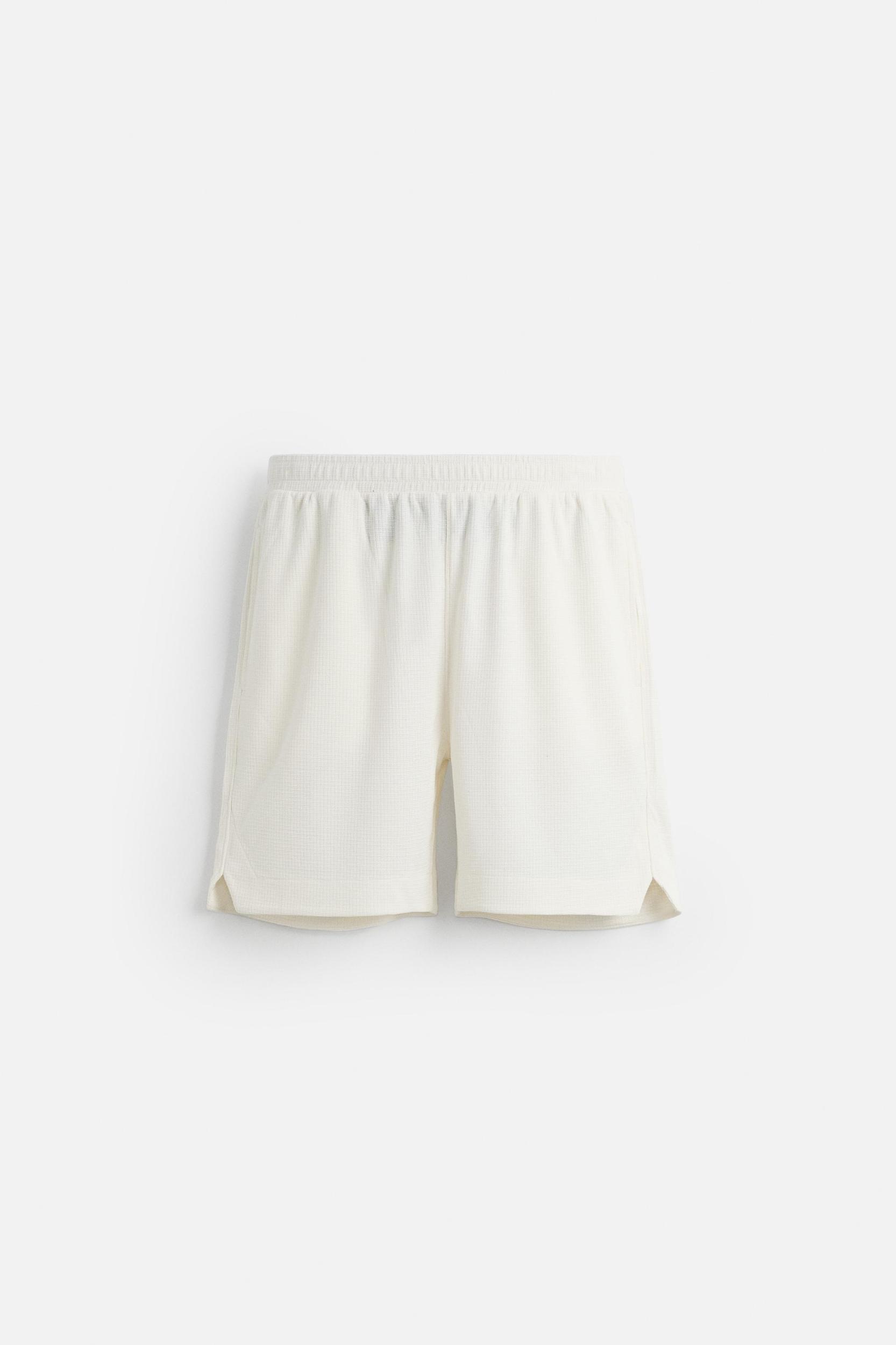 CHECKERED TEXTURED SHORTS Product Image