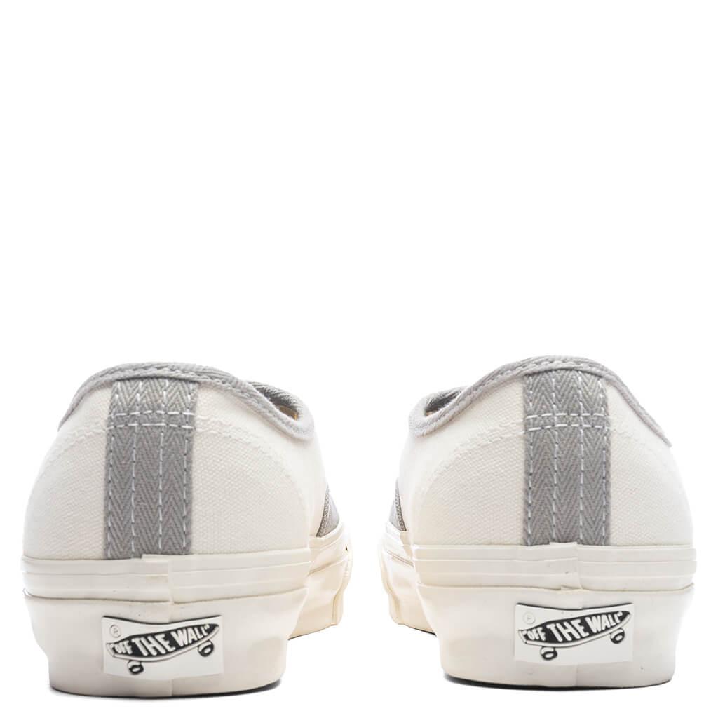 Premium Authentic 44 - Drizzle Male Product Image