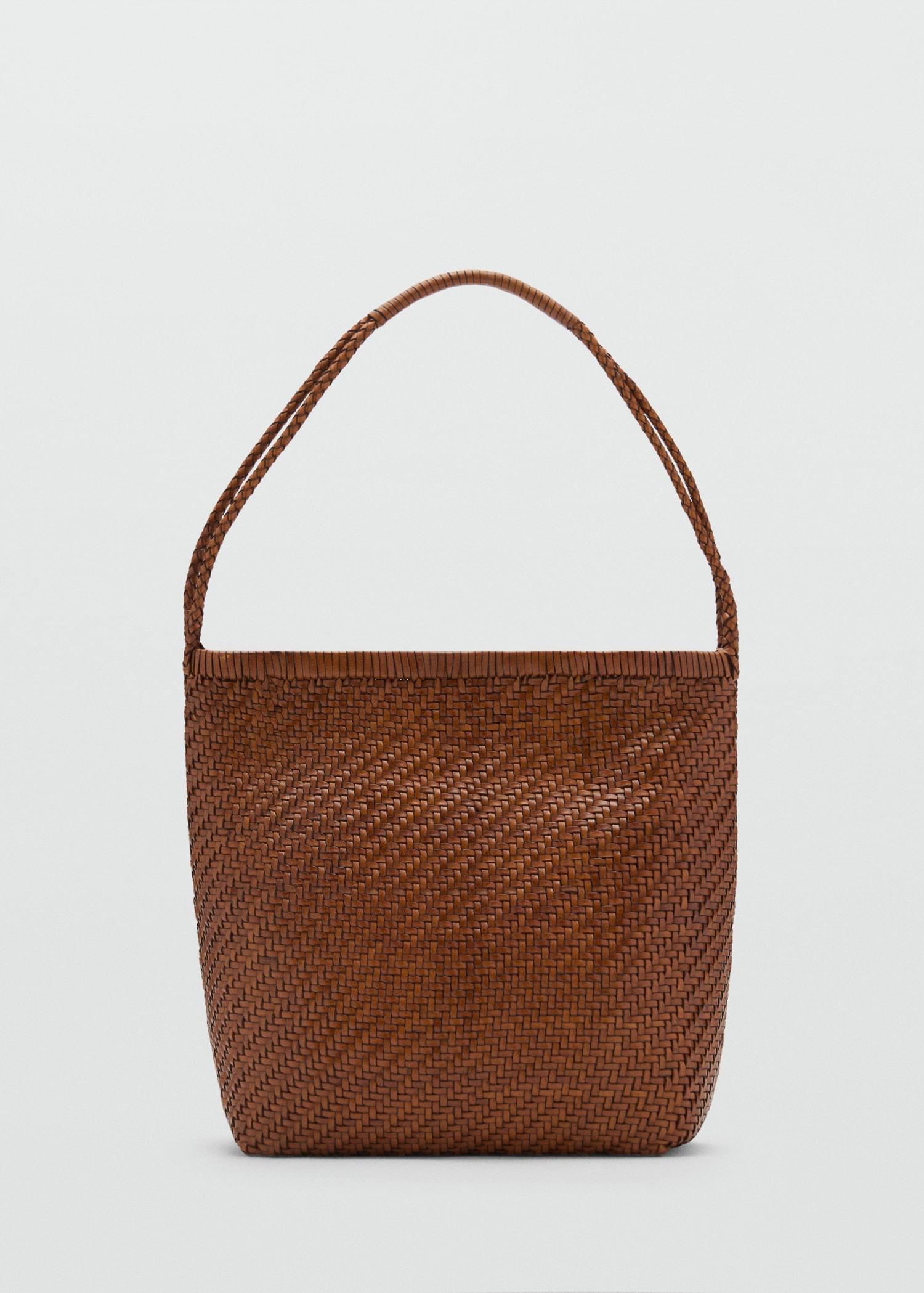 Medium braided leather shoulder bag - Women | MANGO USA Product Image