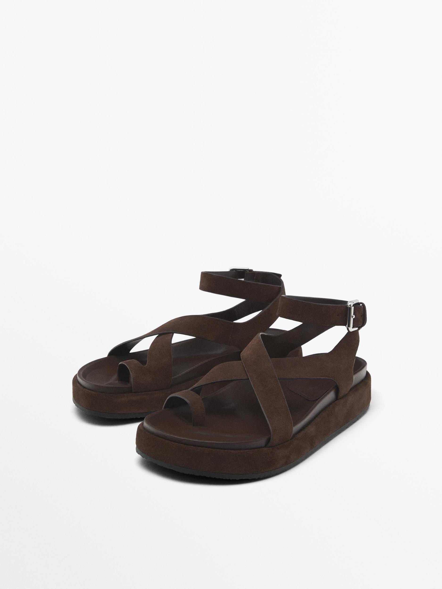 Sandals with crossover straps Product Image