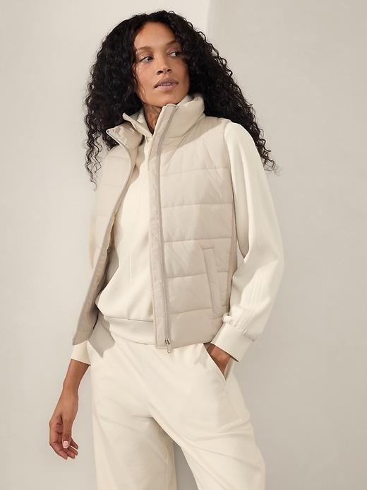 Incline Hybrid Vest Product Image