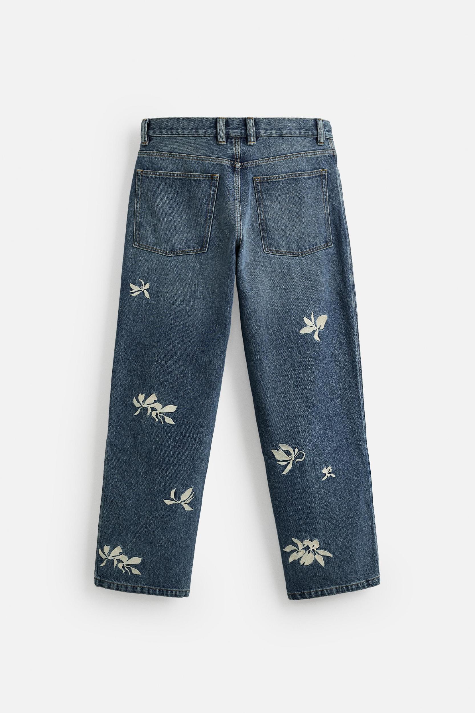 EMBROIDERED RELAXED FIT JEANS Product Image