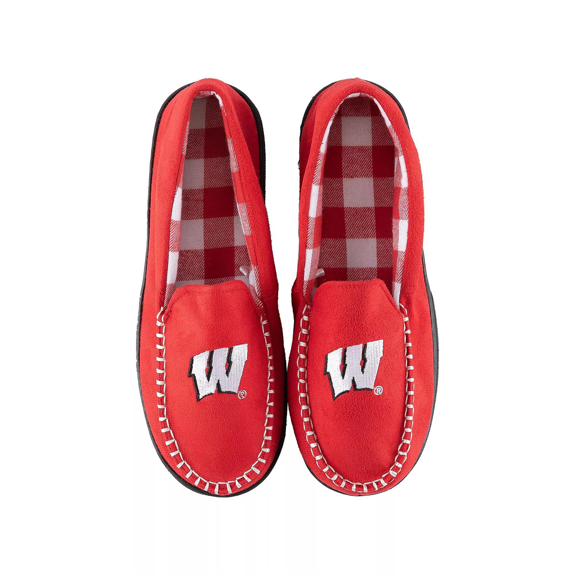 Men's ZooZatz Wisconsin Badgers Flannel Moccasin Slippers,  Product Image
