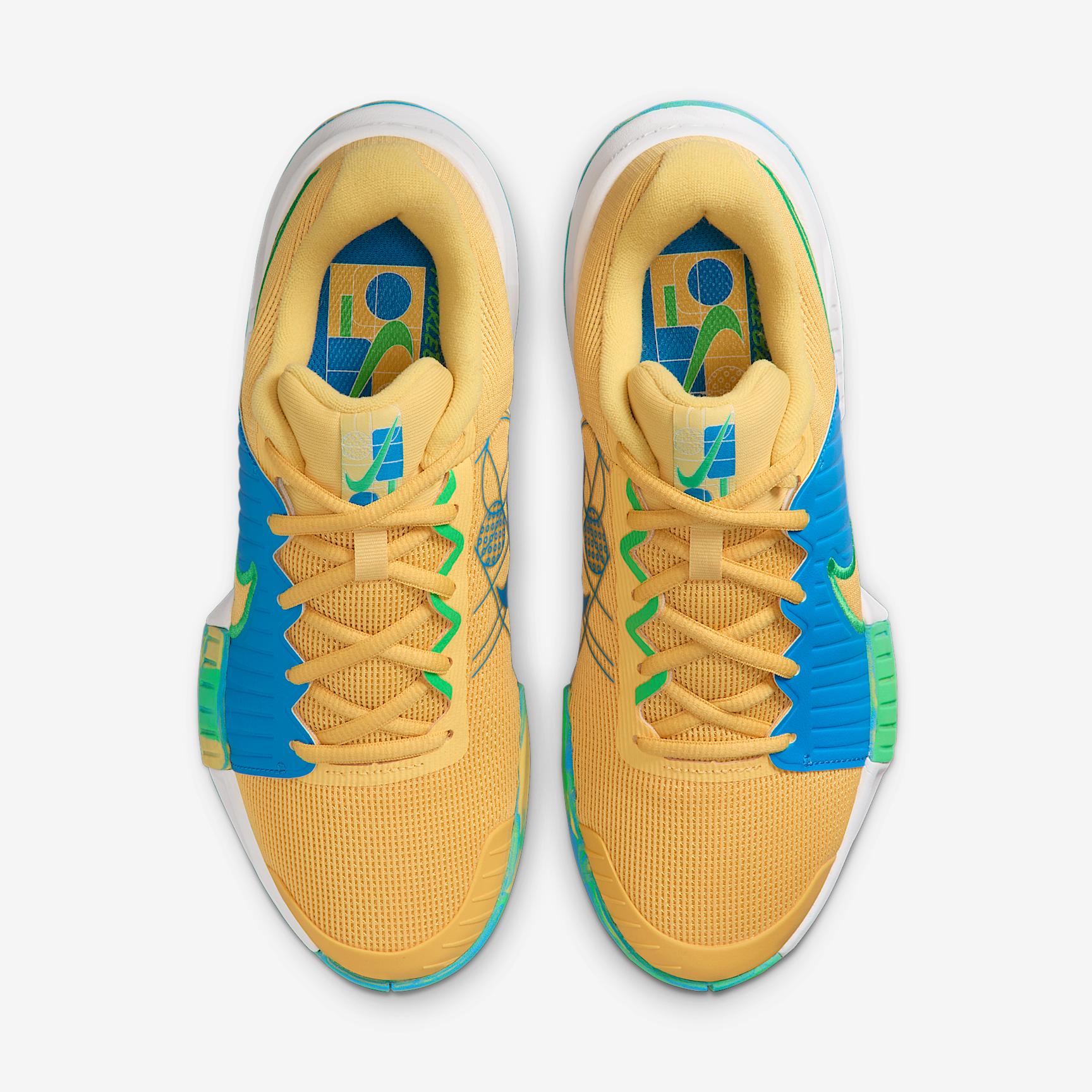 Nike Women's Zoom Challenge Pickleball Shoes Product Image