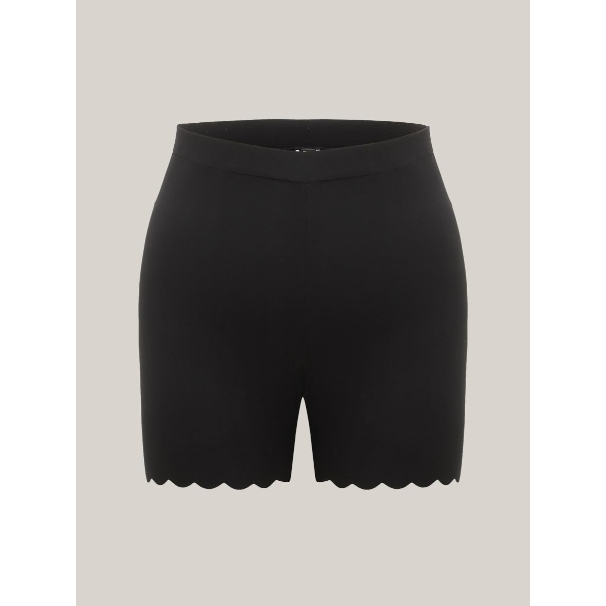 Plus Size Scalloped Trim Stretchy Skinny-Fit Leggings Women Black Leisure Skinny Casual Shorts BloomChic 12/L Product Image