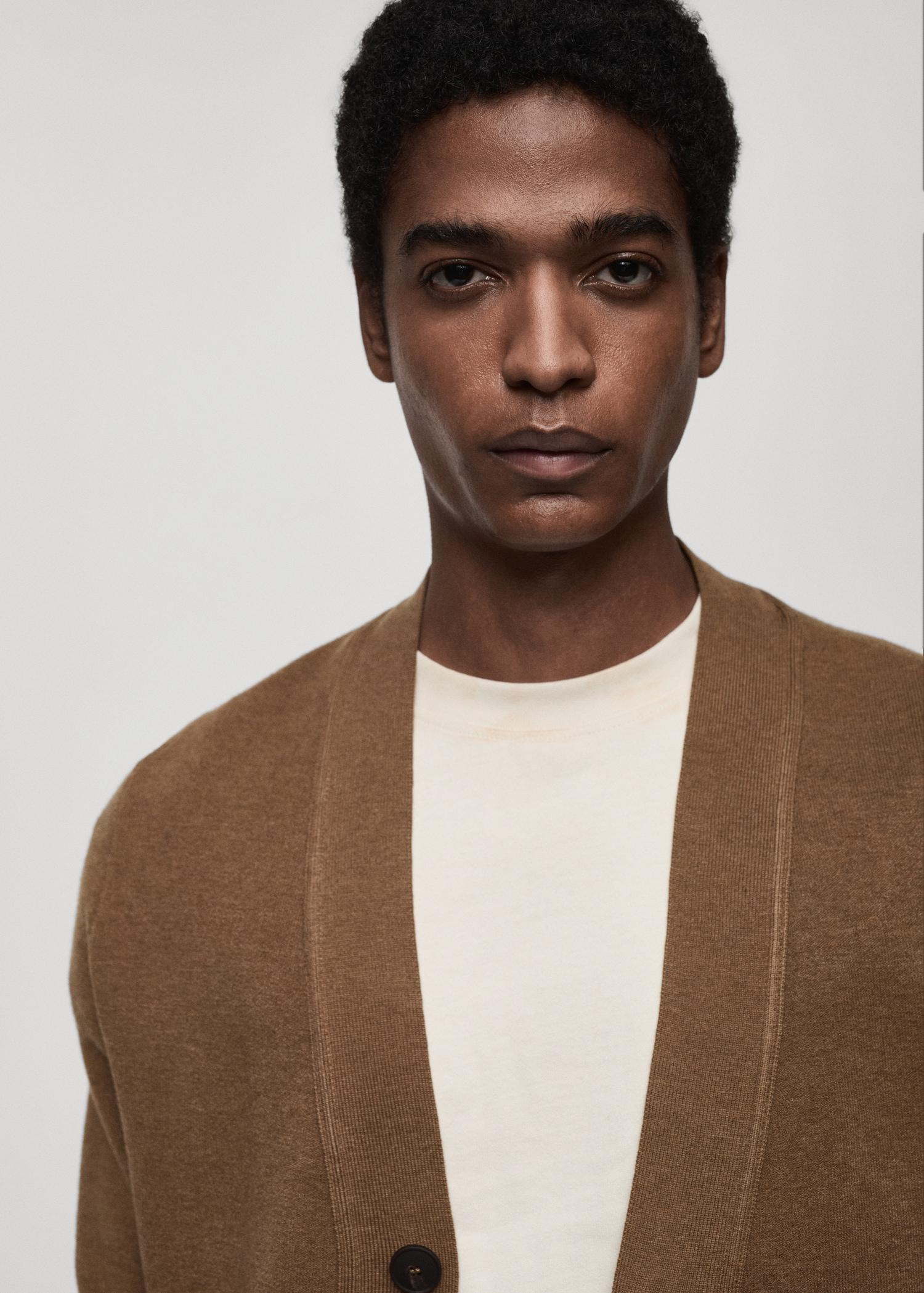Knitted button cardigan - Men | MANGO USA Product Image