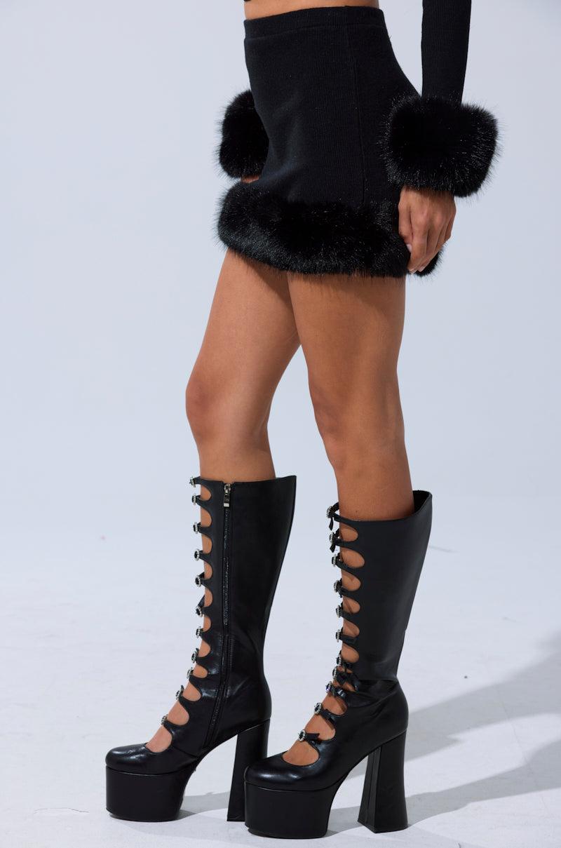 BIG MOOD FUR TRIM MINI SKIRT IN BLACK Product Image
