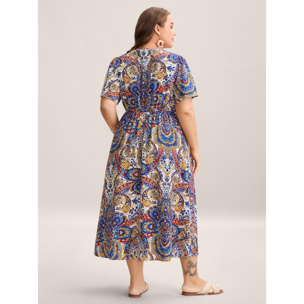Plus Size Paisley Print Pockets Surplice Neck Midi Dress Mediumblue Women Resort Non Overlap Collar Short sleeve Curvy BloomChic 30/6X Product Image