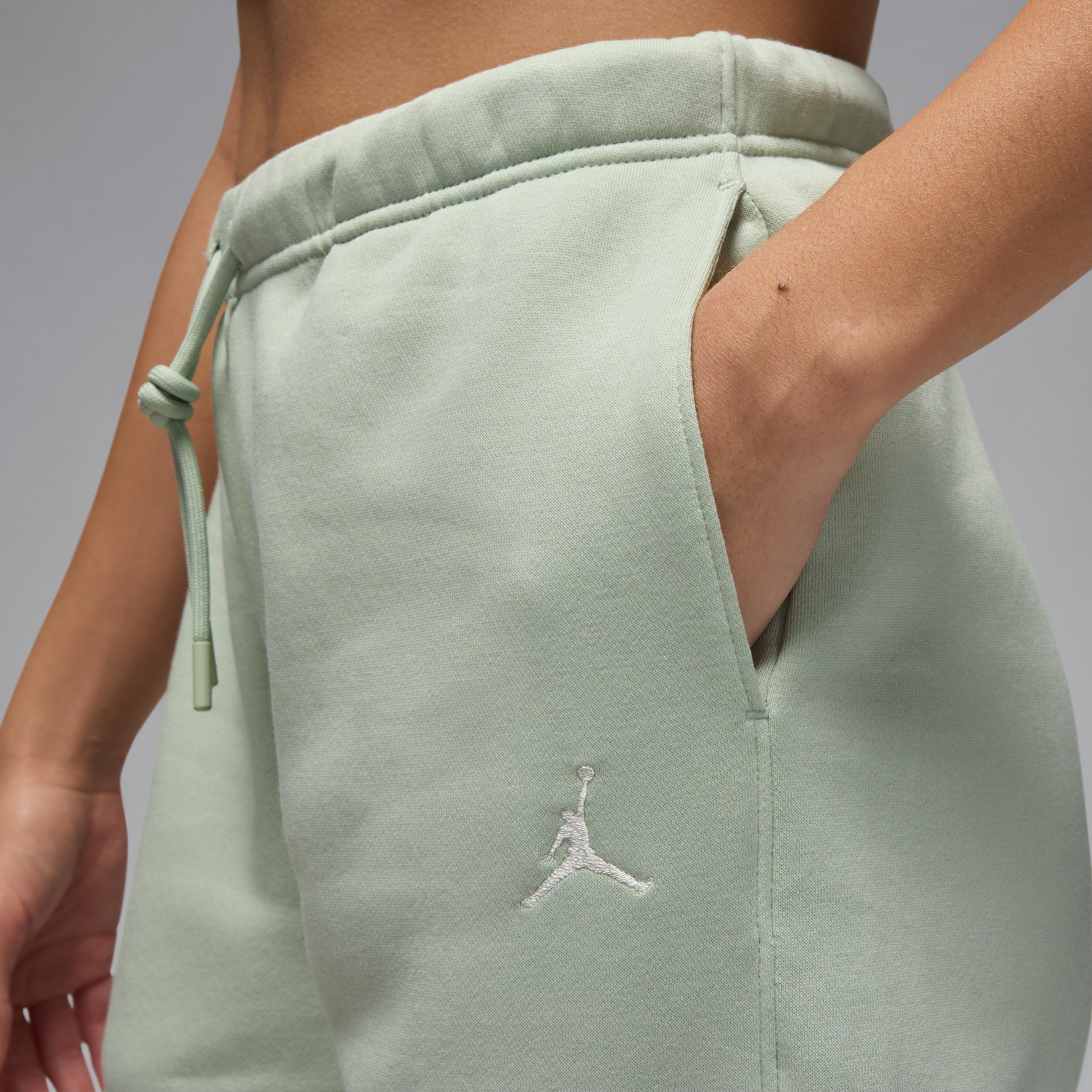 Women's Jordan Brooklyn Fleece Graphic Pants Product Image