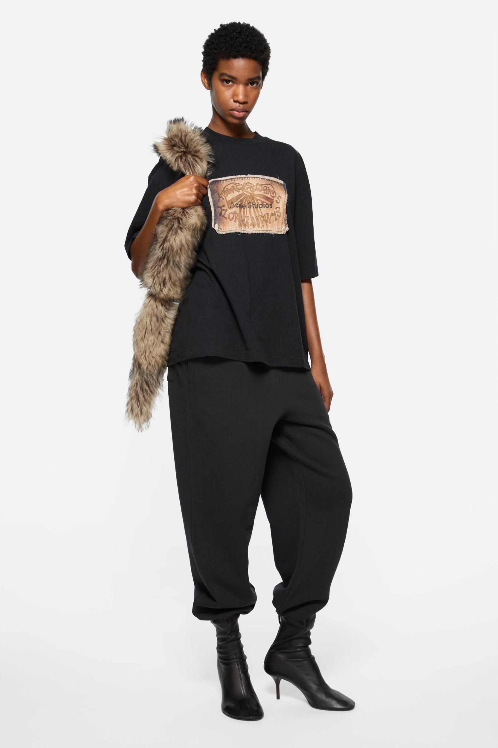 Leather ankle boot Product Image