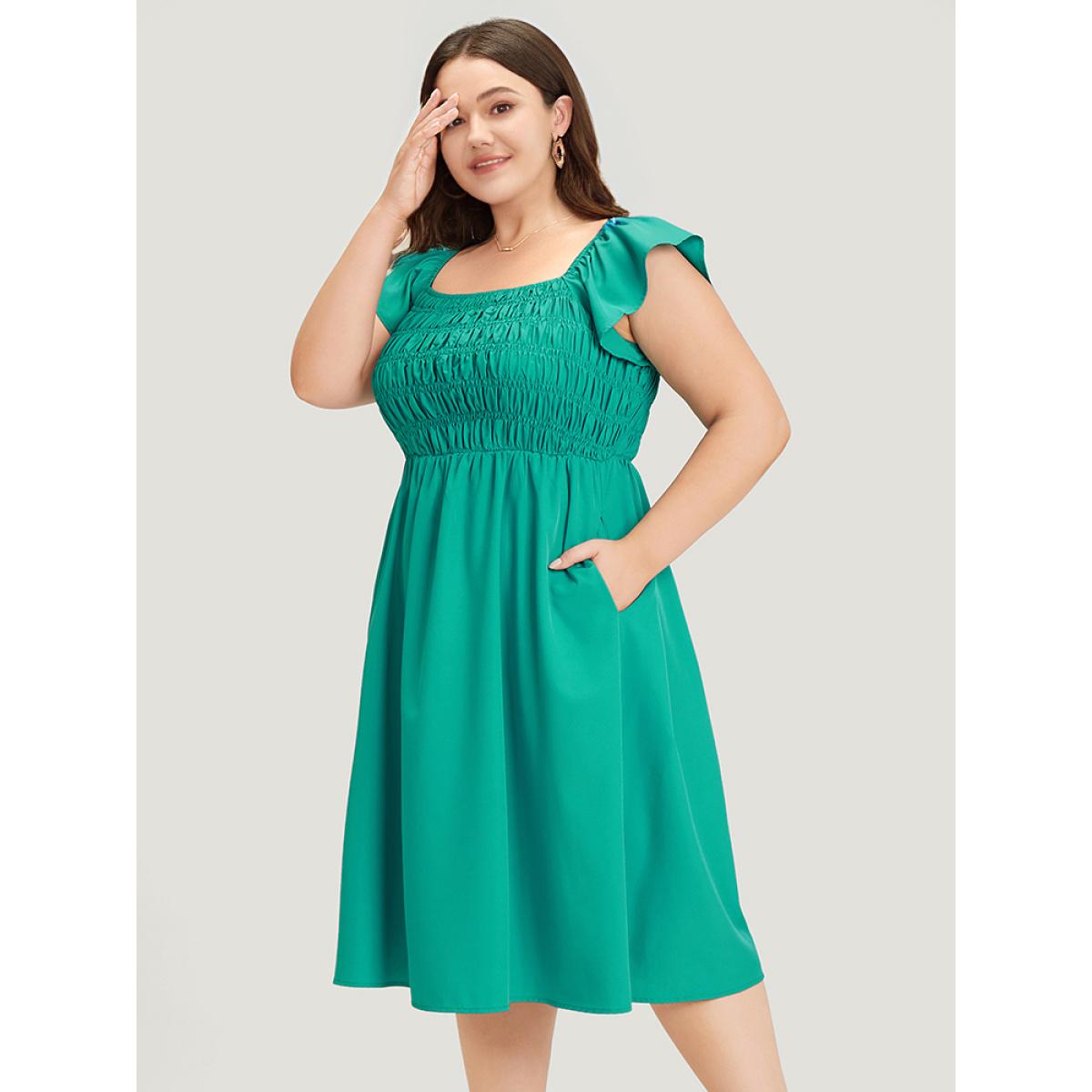 Plus Size Plain Shirred Square Neck Pocket Cap Sleeve Dress Emerald Women Elegant Pocket Square Neck Cap Sleeve Curvy Midi Dress BloomChic 22-24/3X Product Image