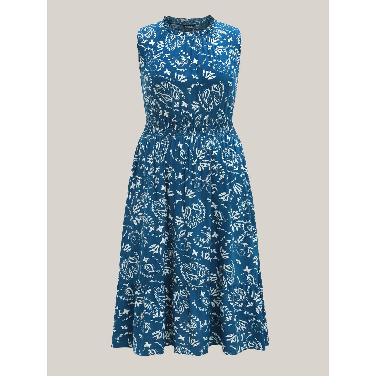 Plus Size Paisley Print Shirred Sleeveless Midi Dress Mediumblue Women Timeless Round Neck Sleeveless Curvy BloomChic 30/6X Product Image