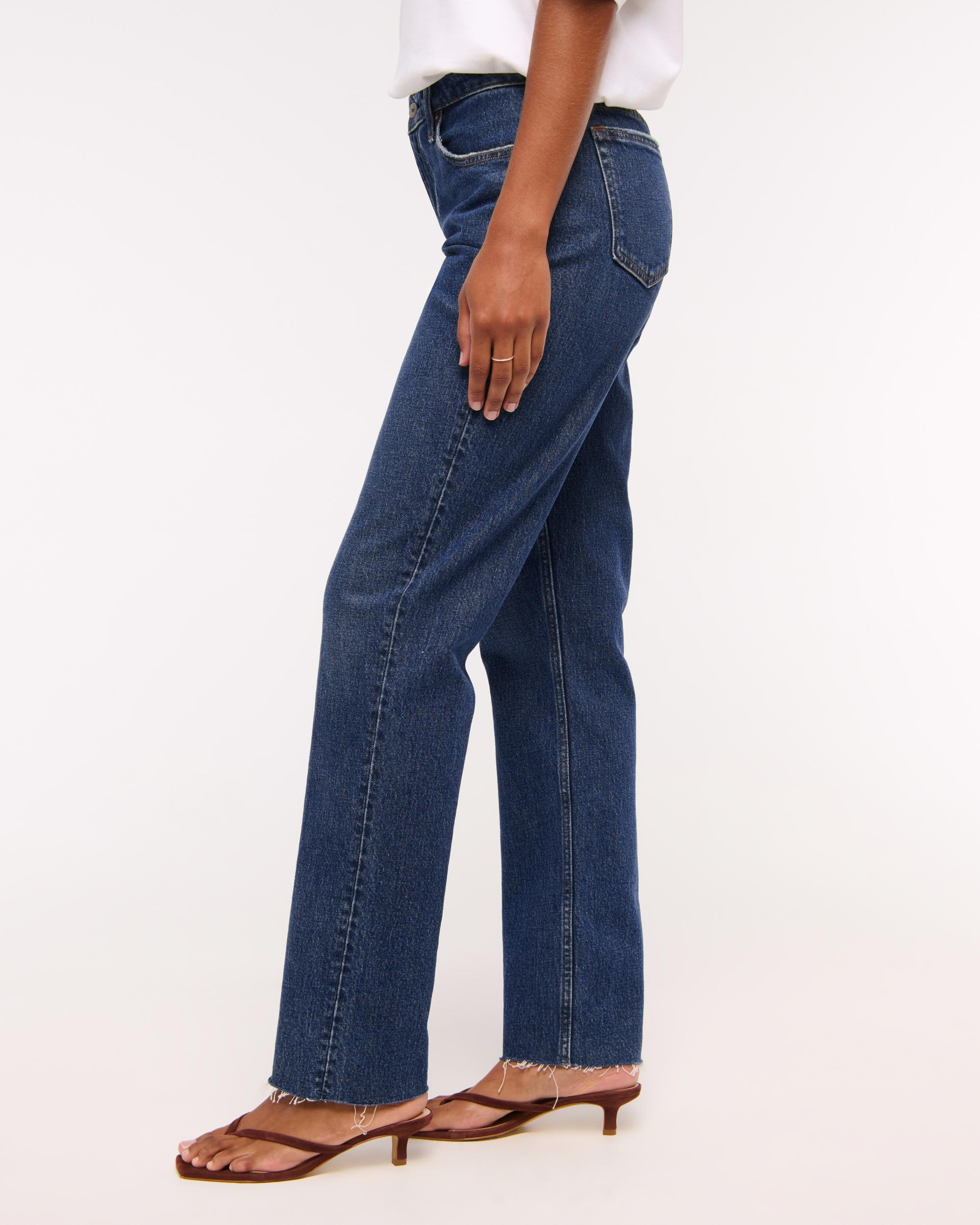 Curve Love Mid Rise 90s Straight Jean Product Image