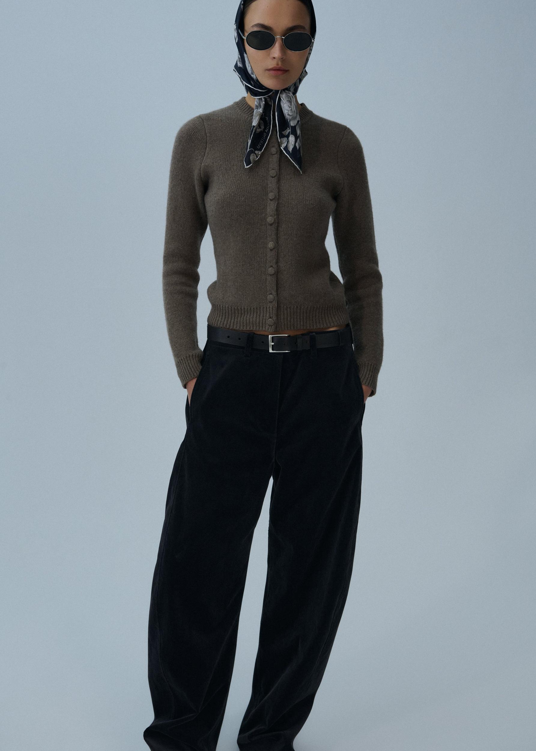 Wide-leg corduroy trousers in brown Product Image