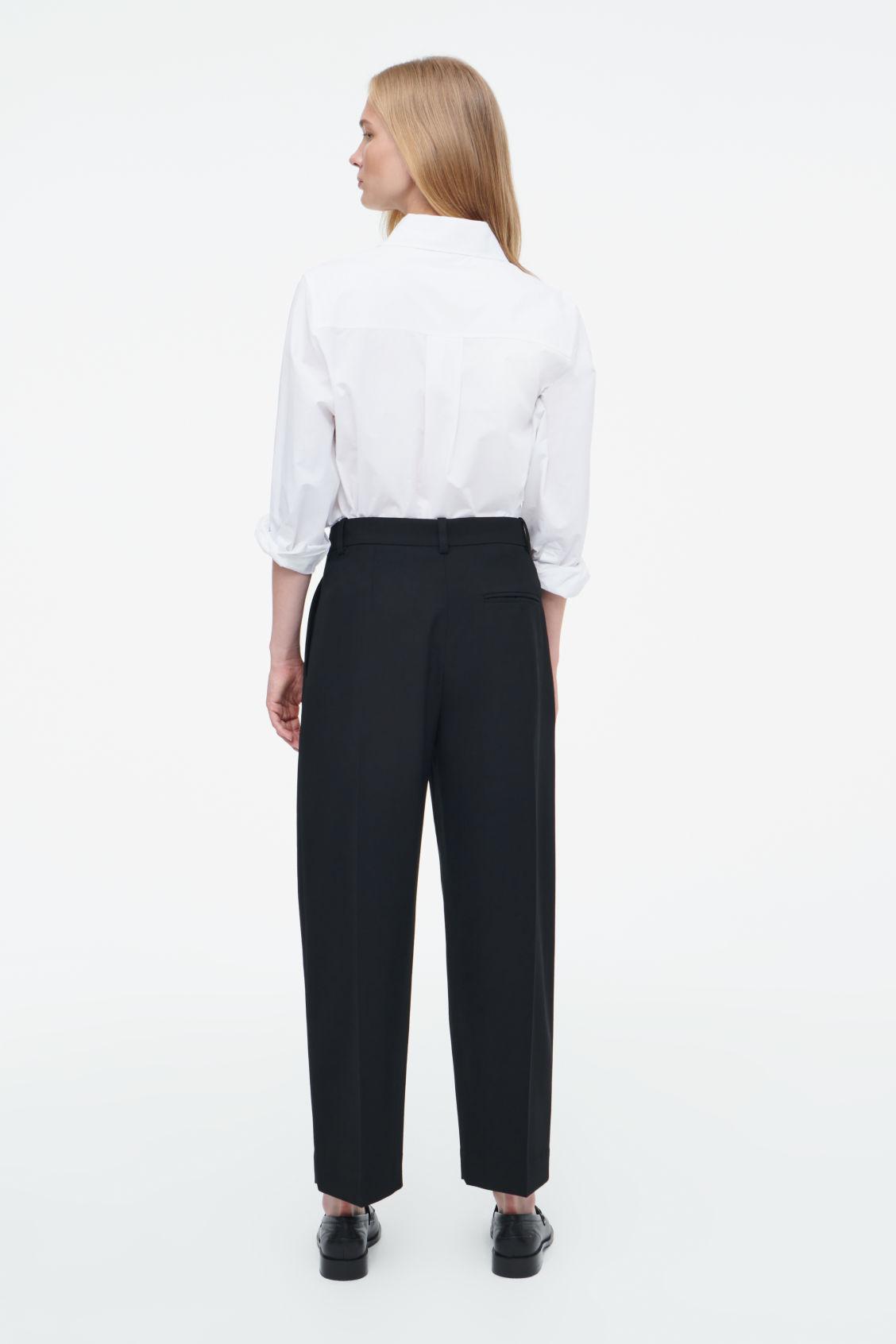 PLEATED BARREL-LEG WOOL-BLEND PANTS Product Image